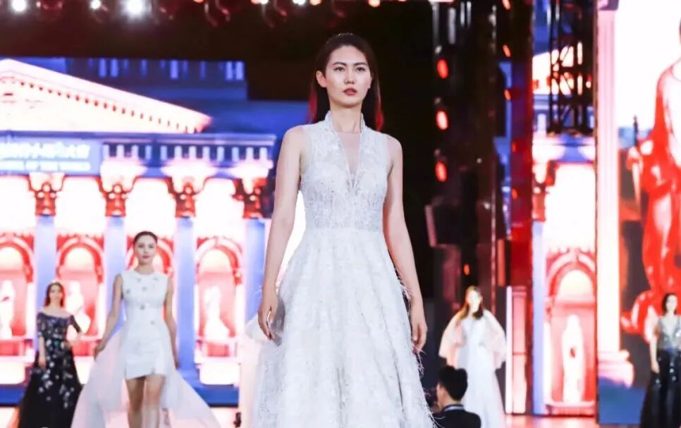 “电梯门	”后向妻子转238亿！胜宏科技	，又给所有老板上了一课